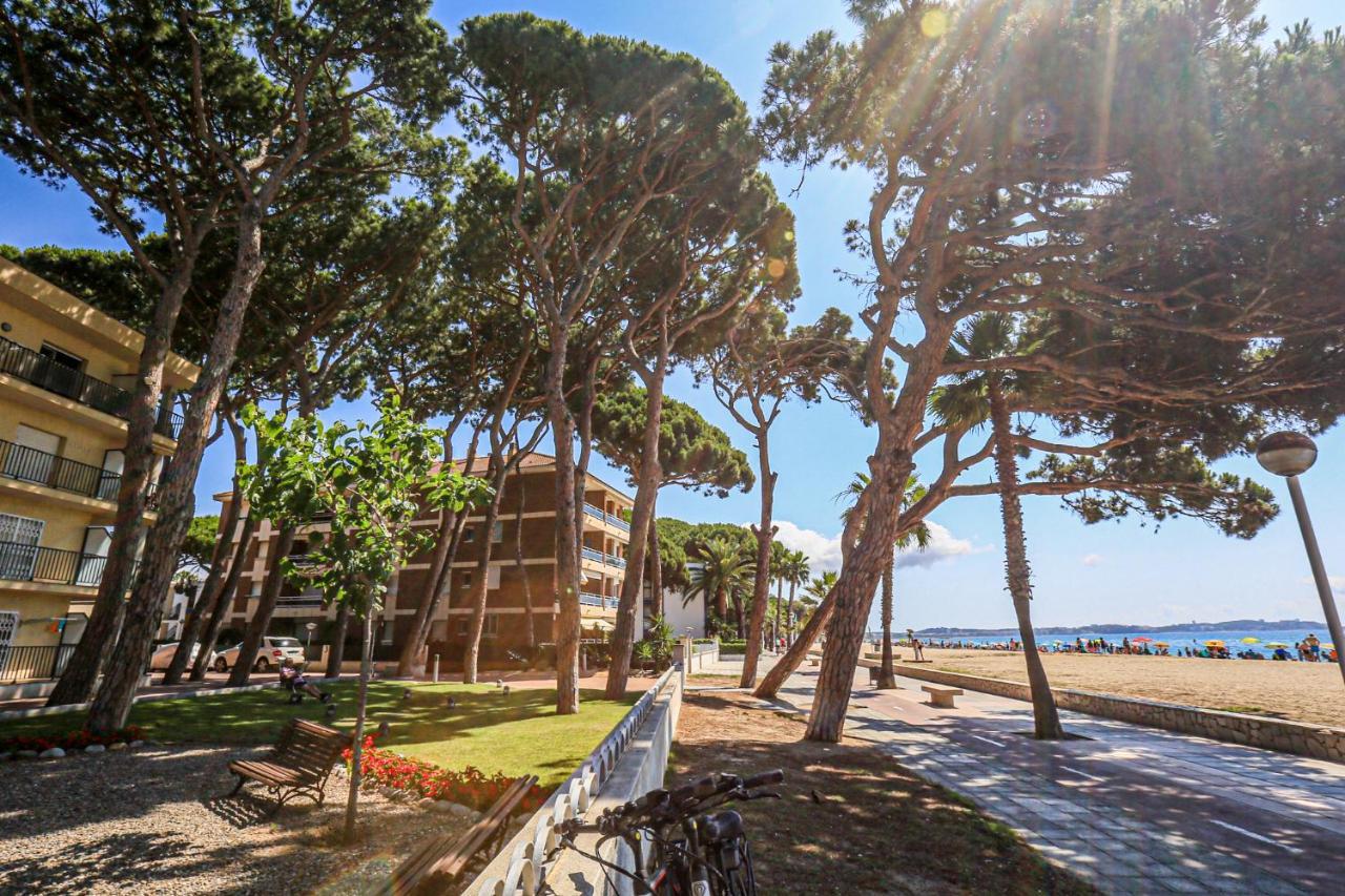 Pins I Mar - Only Families Appartement Cambrils Buitenkant foto